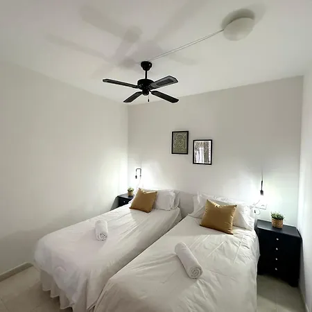 Pet-friendly Apartamento Con Piscina Y Terraza By Bebalmy *