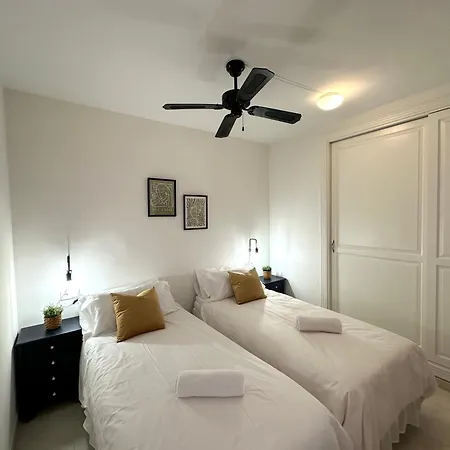 Pet-friendly Apartamento Con Piscina Y Terraza By Bebalmy